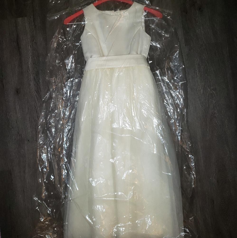 David's Bridal, flower girl dress, size 6